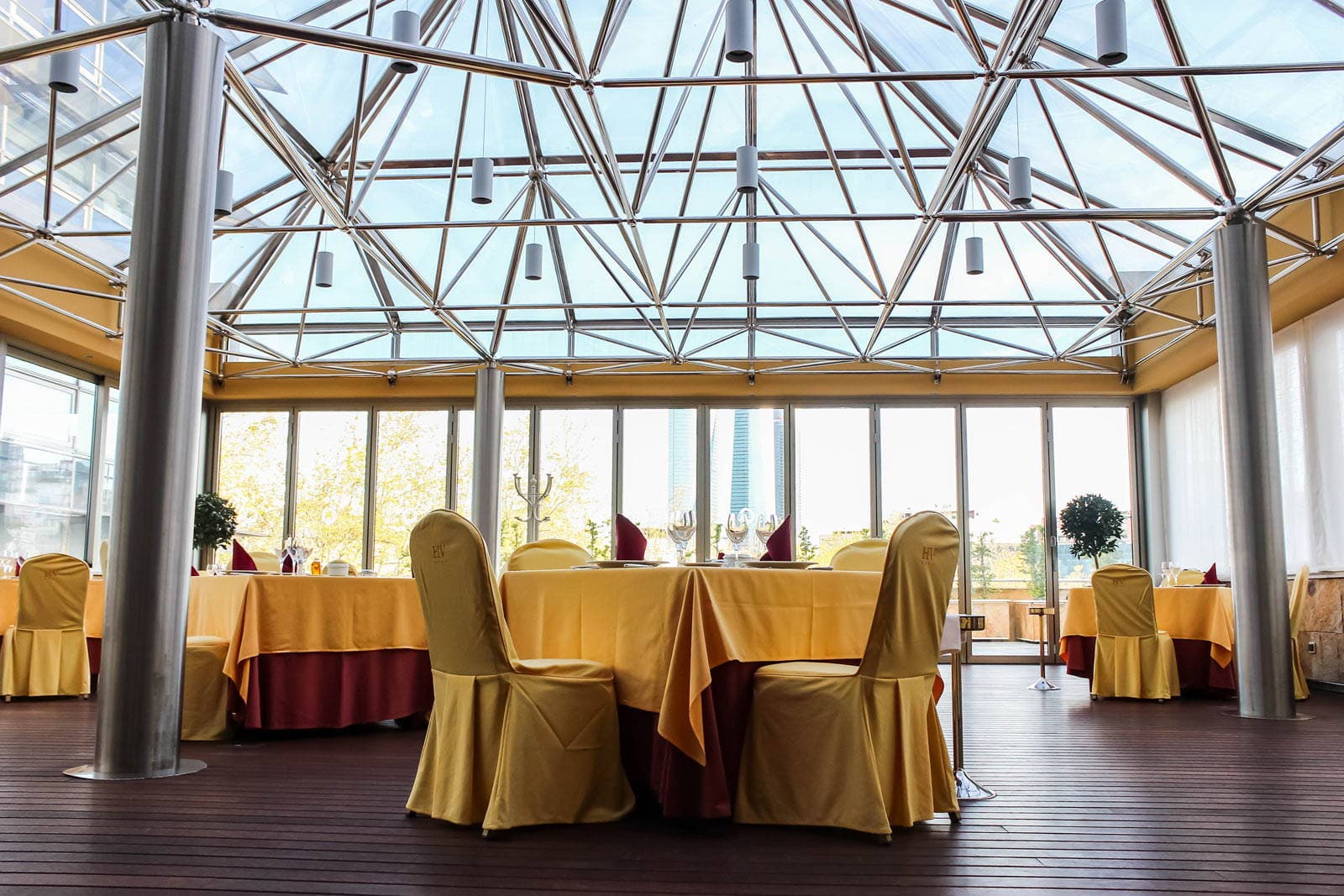 Stainless Steel — Space Frame Pyramid (1)